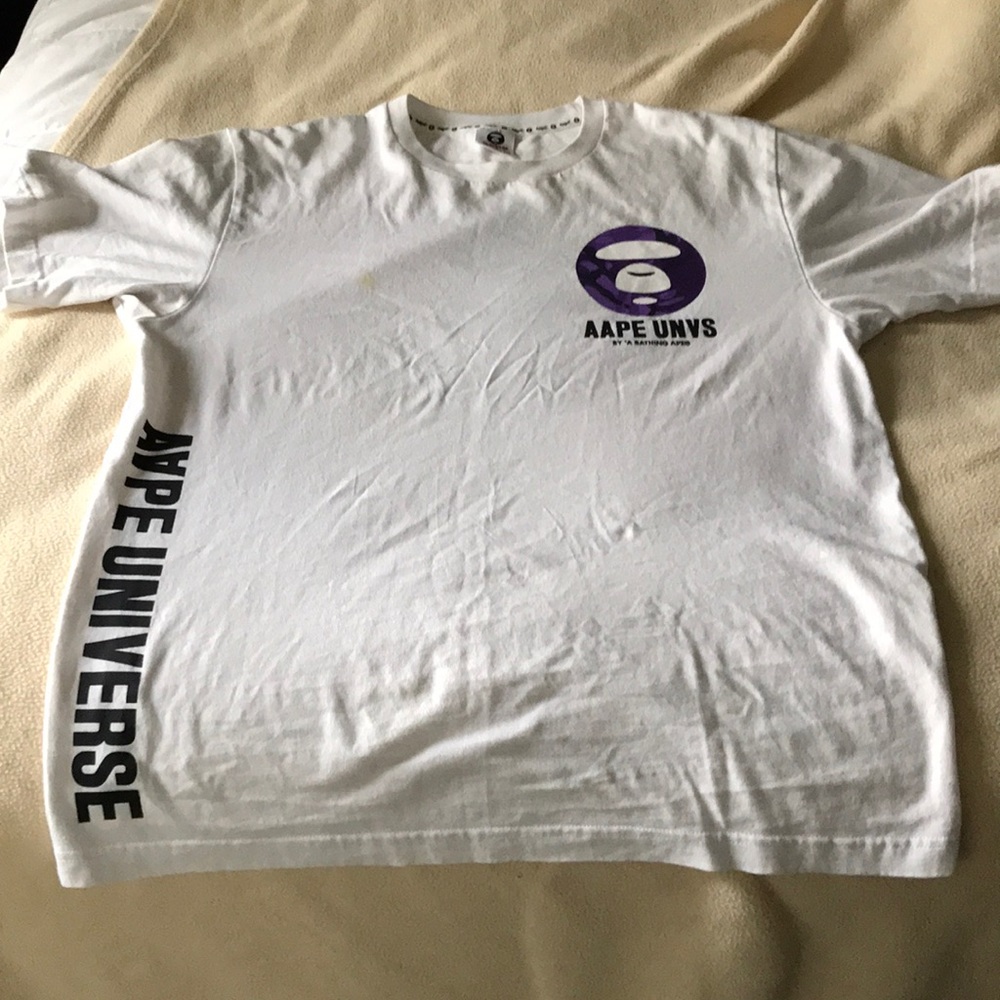 Men’s white T-shirt